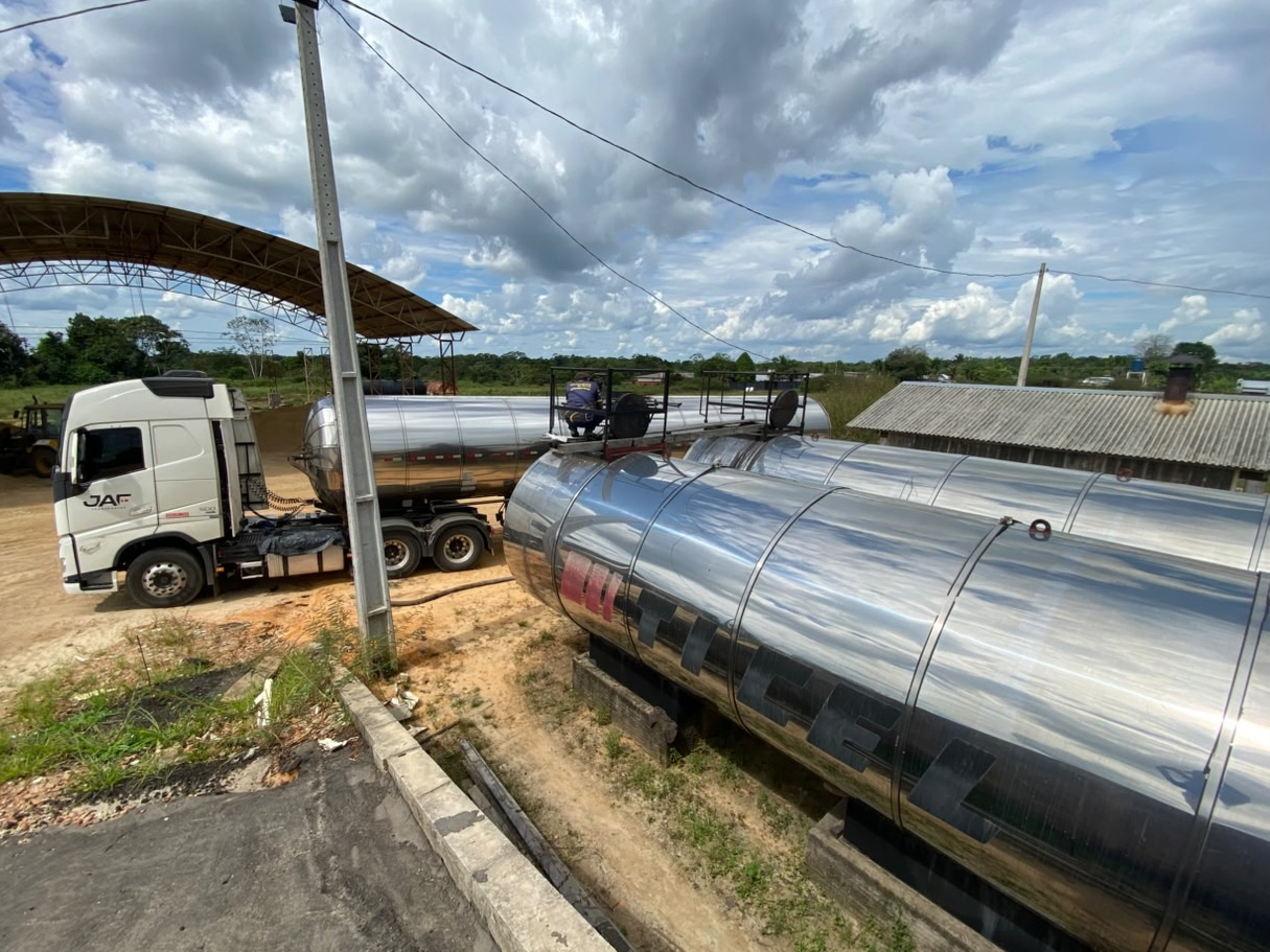 Prefeitura de Cruzeiro do Sul recebe CAP para produzir mais de 800 toneladas de asfalto